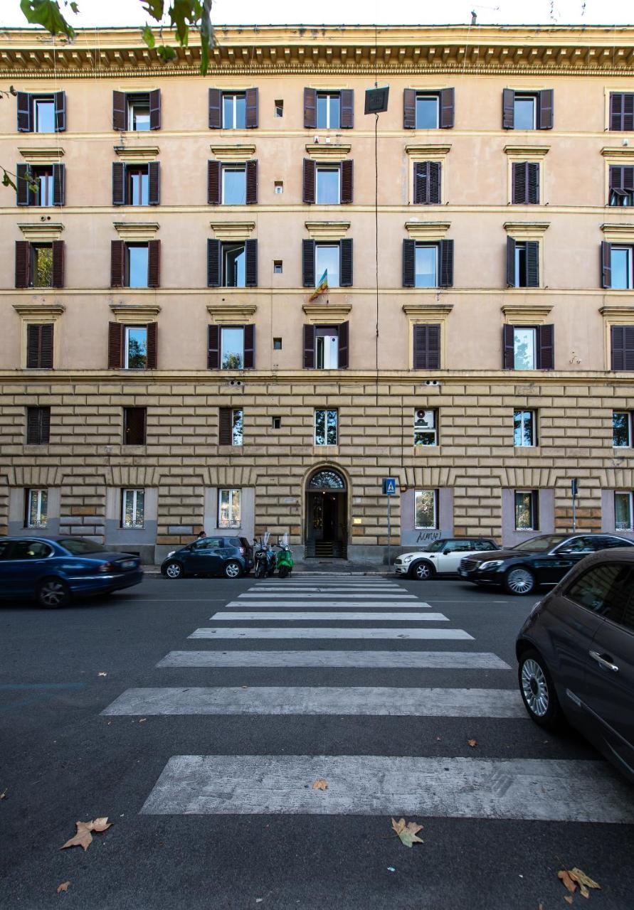Lungotevere Ripa Рим Экстерьер фото